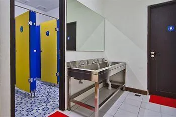 Cx Hostel Kuta Raya