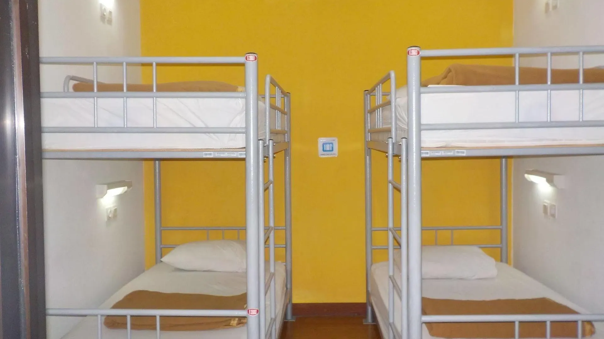 Cx Hostel Kuta Raya 0*, Kuta (Bali)