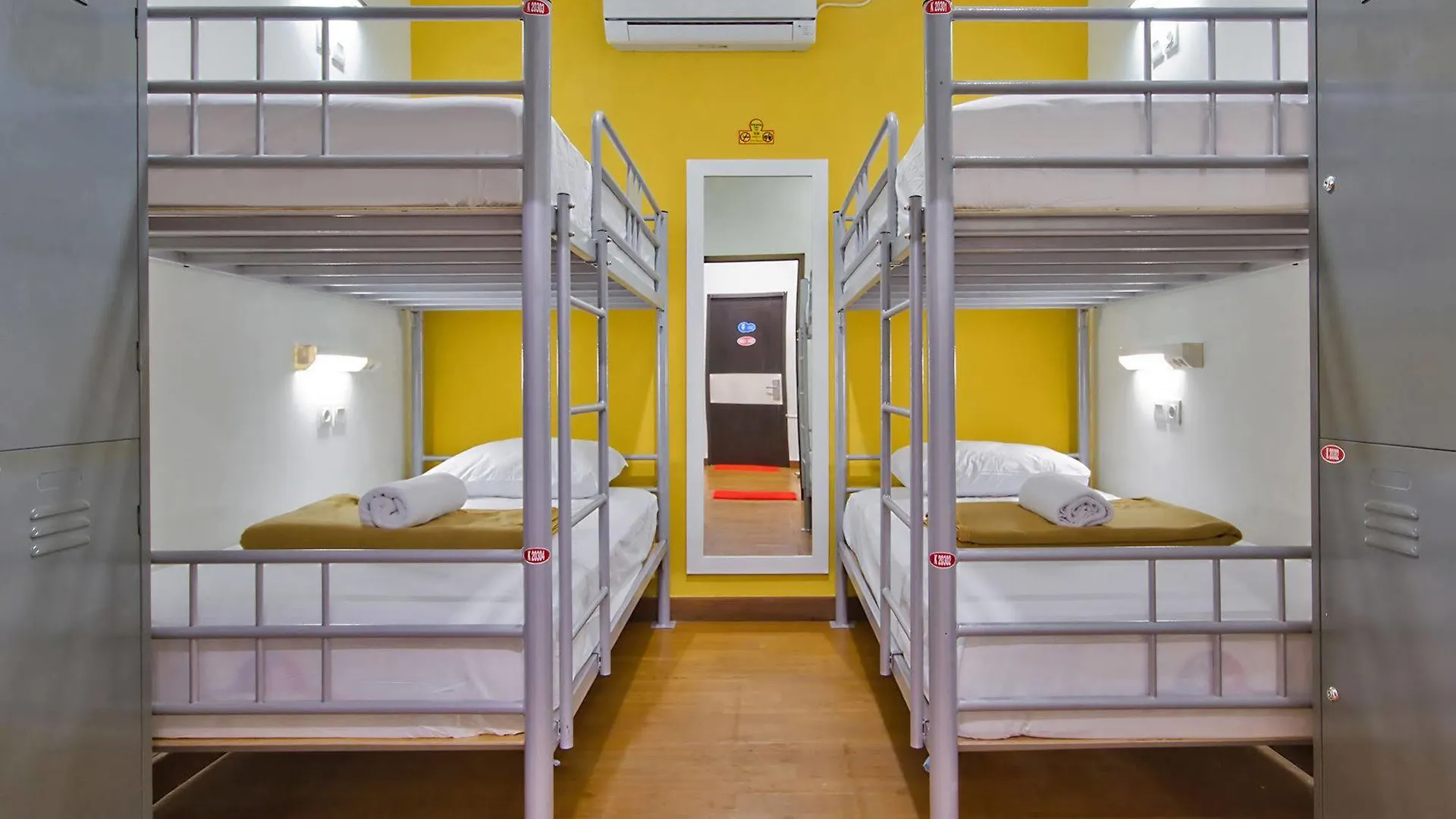 Cx Hostel Kuta Raya